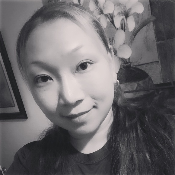 Meet your Posher, Michelle - Picture 3 of 3